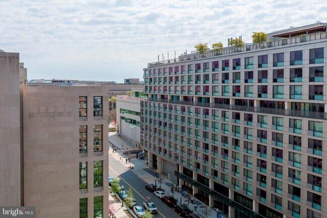 Building Photo - 601 Pennsylvania Ave NW
