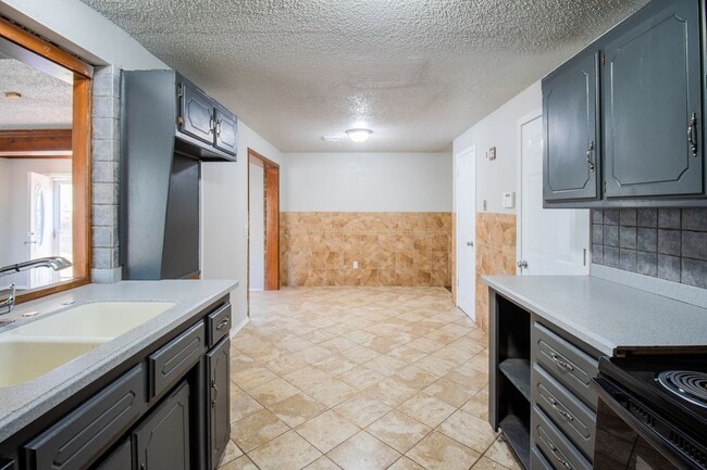 Building Photo - Great 3 Bed 2 Bath in OKC!