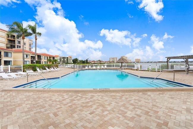 Building Photo - 6104 Palma Del Mar Blvd S