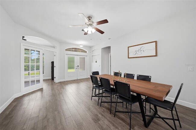 Building Photo - 2880 Vogler Ln