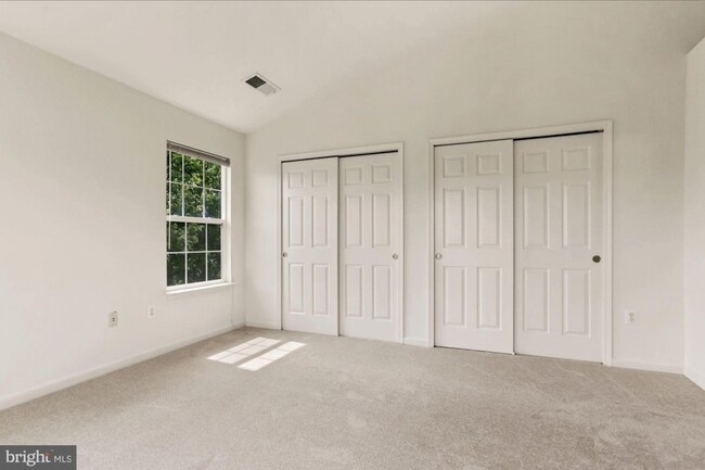 Building Photo - 2418 Misty Dawn Ct
