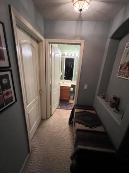 Building Photo - 4201 E Raven Rd