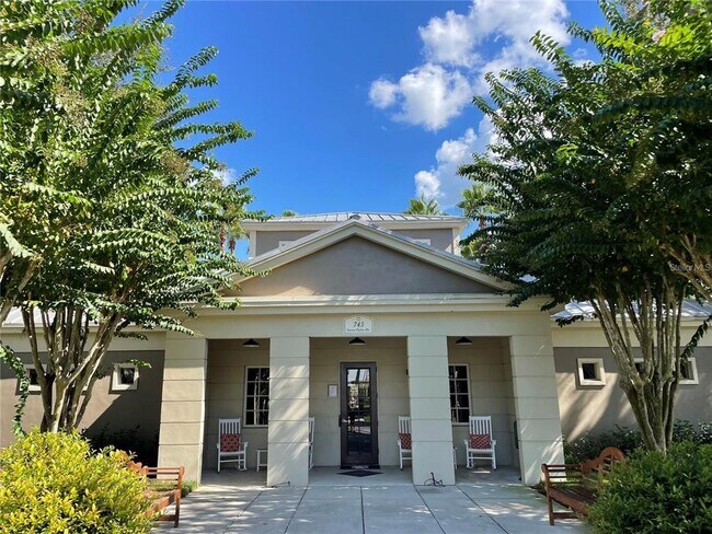 Building Photo - 1020 Siena Park Blvd W