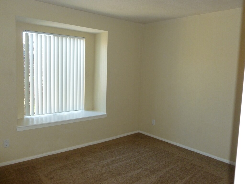 Building Photo - 7200 Pirates Cove Rd