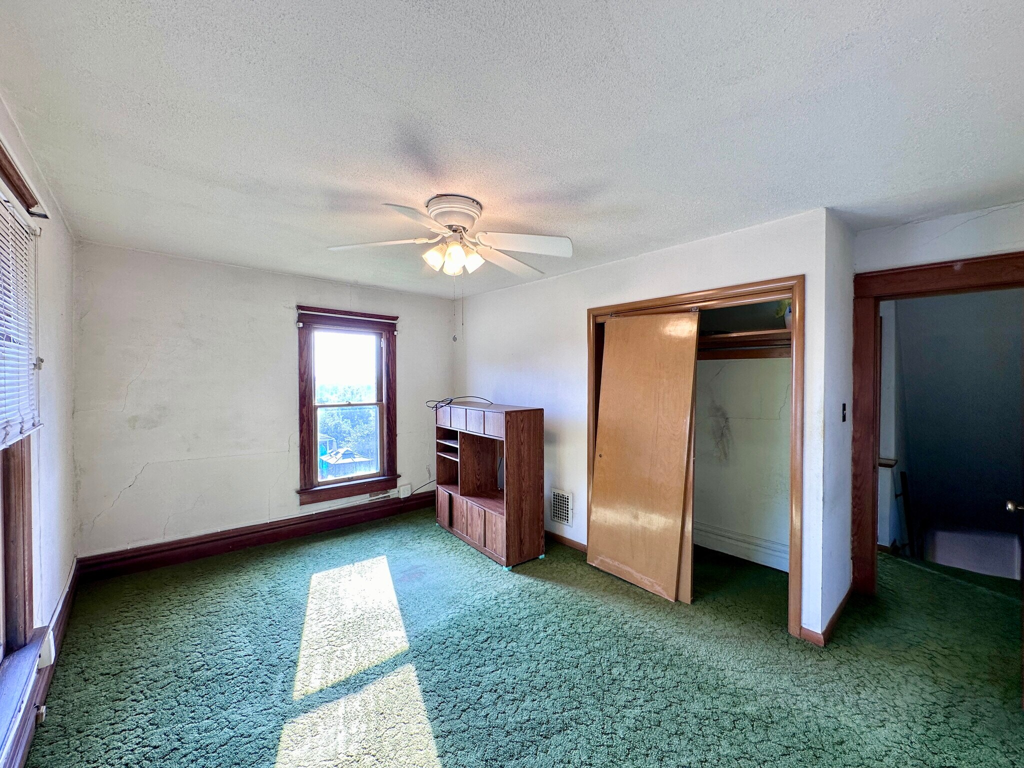 Building Photo - 1413 Laurel Pl