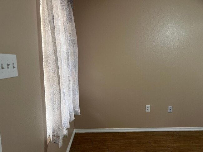 Building Photo - 2804 Quail Pointe Dr NW