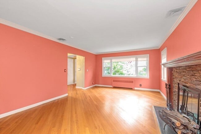 Building Photo - 709 Carlyle St