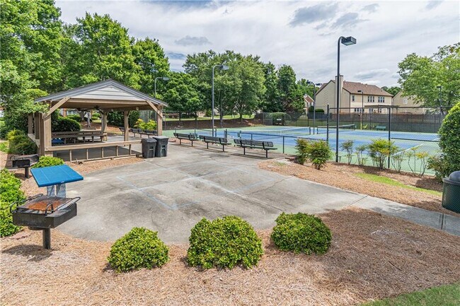 Building Photo - 230 Albrighton Ct