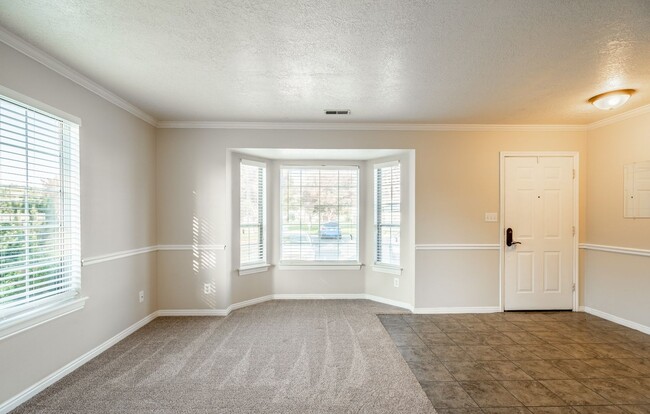 Building Photo - Lovely townhome for rent in Provo