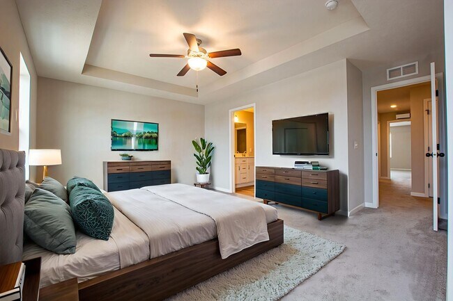 Building Photo - 2 Bedroom / 2.5 Bath Town Home Recently Built with Garage and Washer/Dryer!