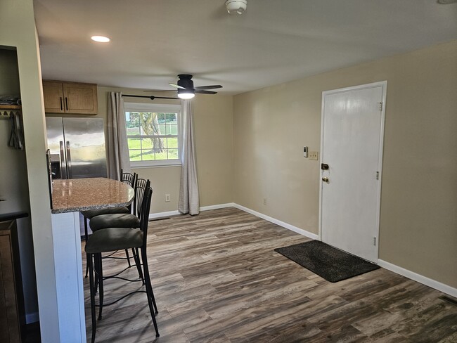 Building Photo - 38 Edenhurst Dr