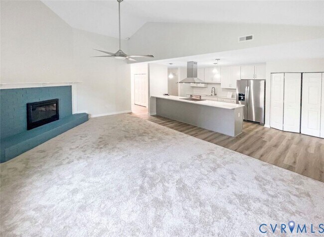 Building Photo - 7905 Tamarind Dr