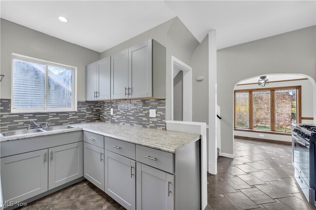 Building Photo - 11217 Florian Ave