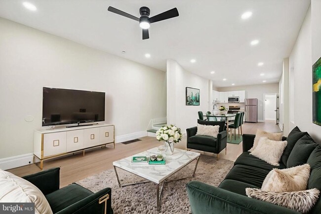 Building Photo - 5023 Keyser St