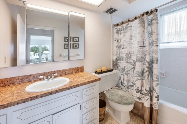 Building Photo - 241 Palm River Blvd