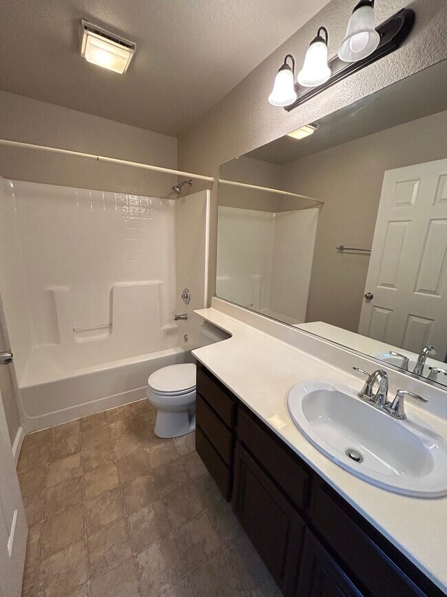 Building Photo - 2412 Hooftrail Way
