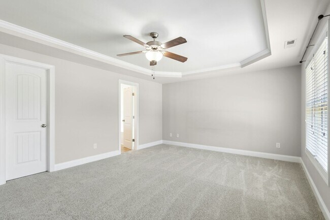 Building Photo - Charming and Freshly Updated Cul-de-Sac Home in Sanford!