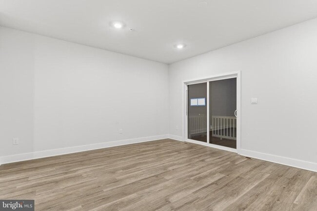 Building Photo - 5221 Manor Park Dr