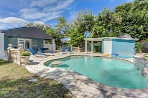 Building Photo - Southwest 4th Street, Hallandale Beach, FL 33009 - 3 BR 2 BA single-family home