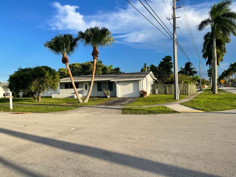 Building Photo - 11500 NW 39th St