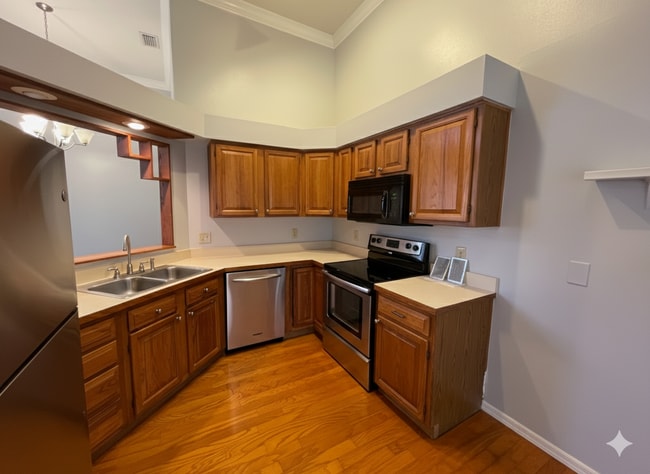 Building Photo - Spacious & Bright Lakeside with Private Ba...