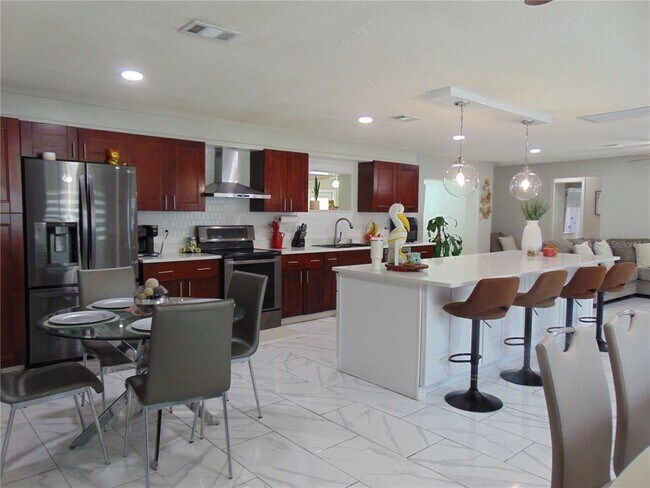 Building Photo - 4706 Tampa Downs Blvd