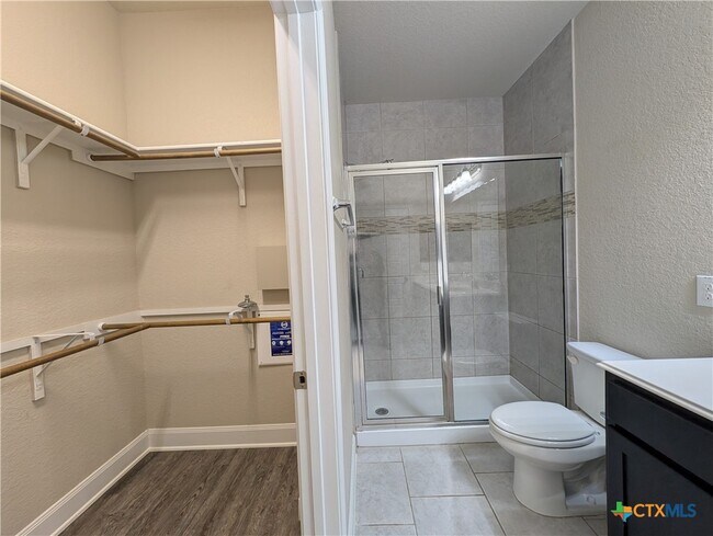 Building Photo - 1209 FM306