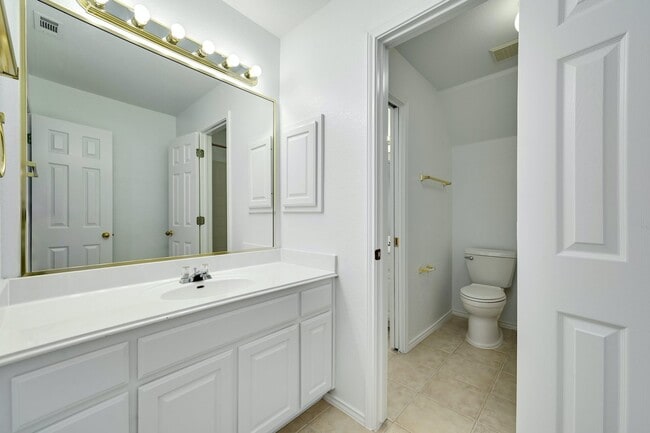 Building Photo - 12309 Pleasant Hill Ct