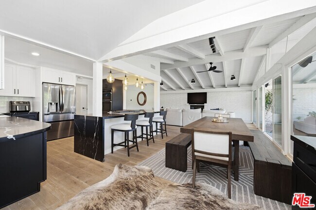 Building Photo - 22428 Victory Blvd