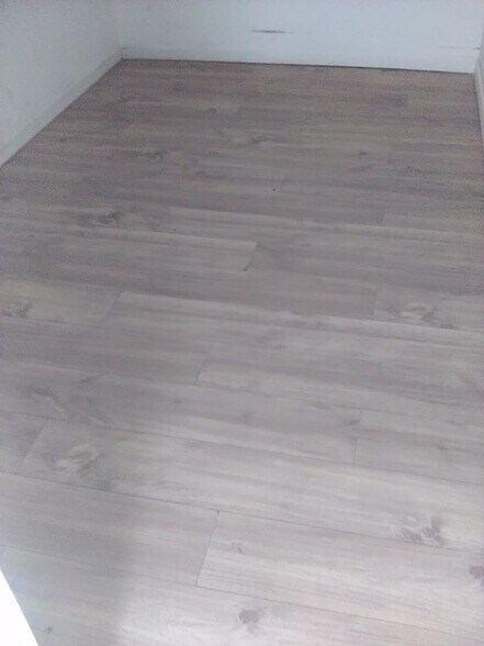 Building Photo - 325 Pershing Ave