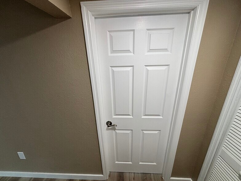 Building Photo - 1225 W Pierce St