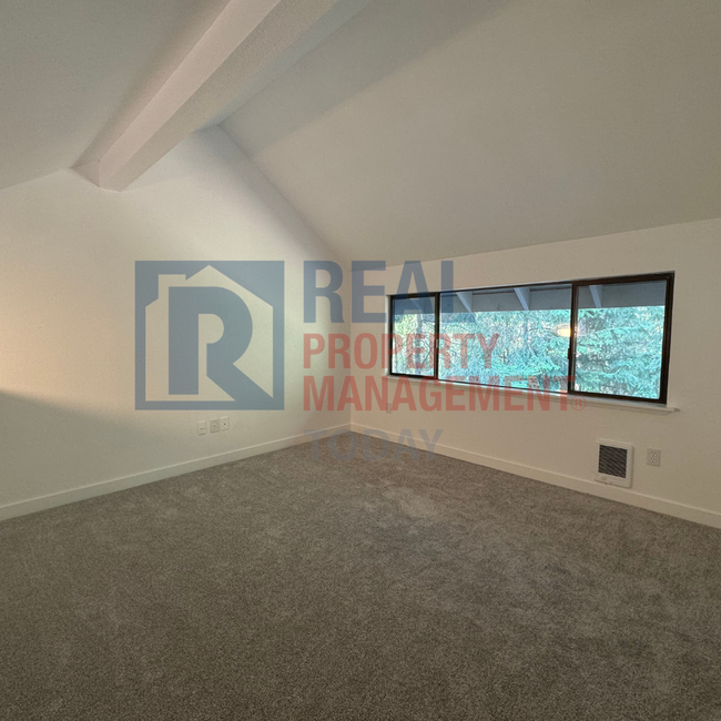 Building Photo - One Month Rent FREE! Discover Contemporary...