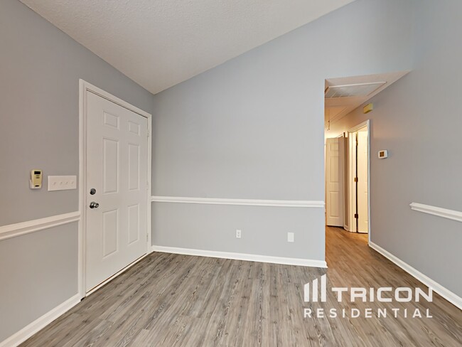 Building Photo - 110 Coventry Dr