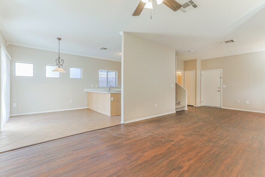 Building Photo - 1190 S Red Rock Ct