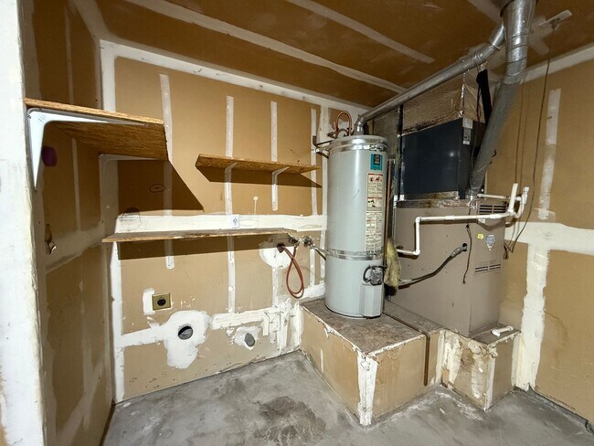 Building Photo - Newly updated single story 3 bedroom!