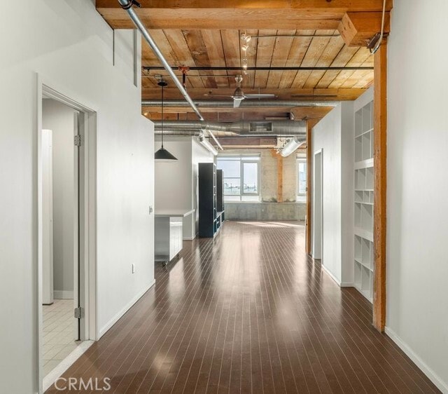 Building Photo - 530 S Hewitt St