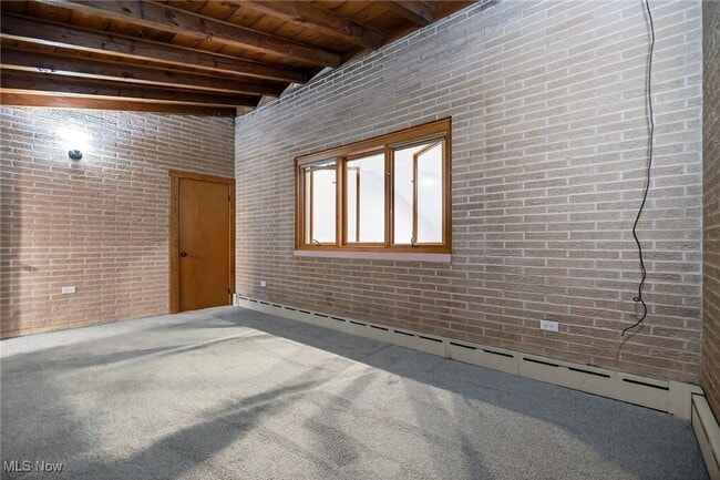 Building Photo - 3863 Wiltshire Rd