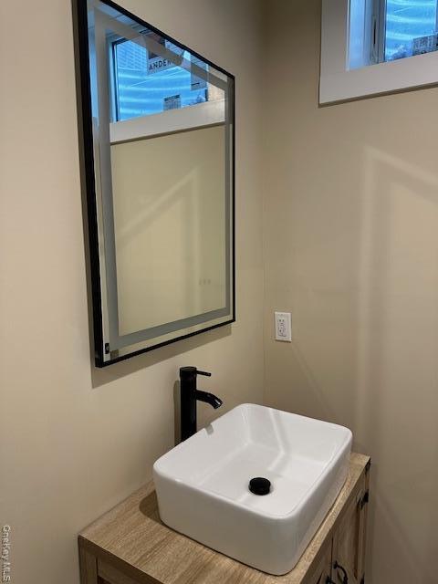 Building Photo - 49 Pilgrim Ln