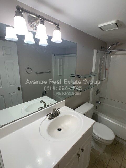 Building Photo - 1662 E Swan Cir