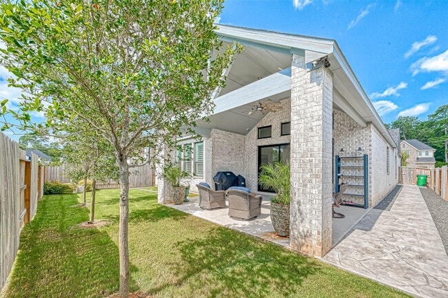 Building Photo - 24918 Flint Lake Dr