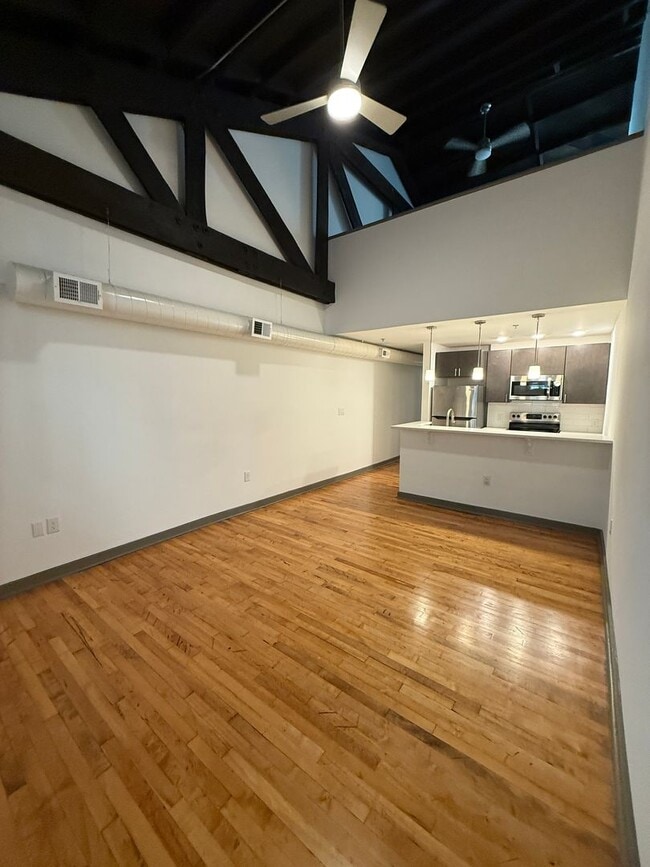 Building Photo - Loft Style One Bedroom with Washer & Dryer
