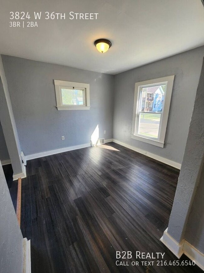 Building Photo - 3824 W 36th St