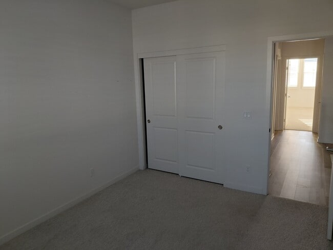 Building Photo - 2040 Quartet Loop