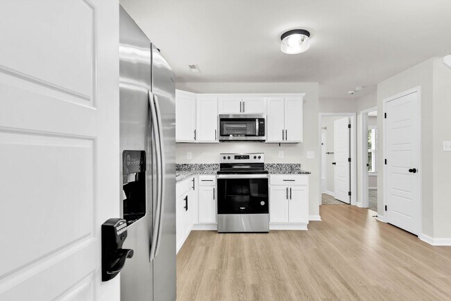 Building Photo - 1196 Cottonwood Dr