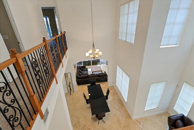 Building Photo - 10640 NW 83rd Ct