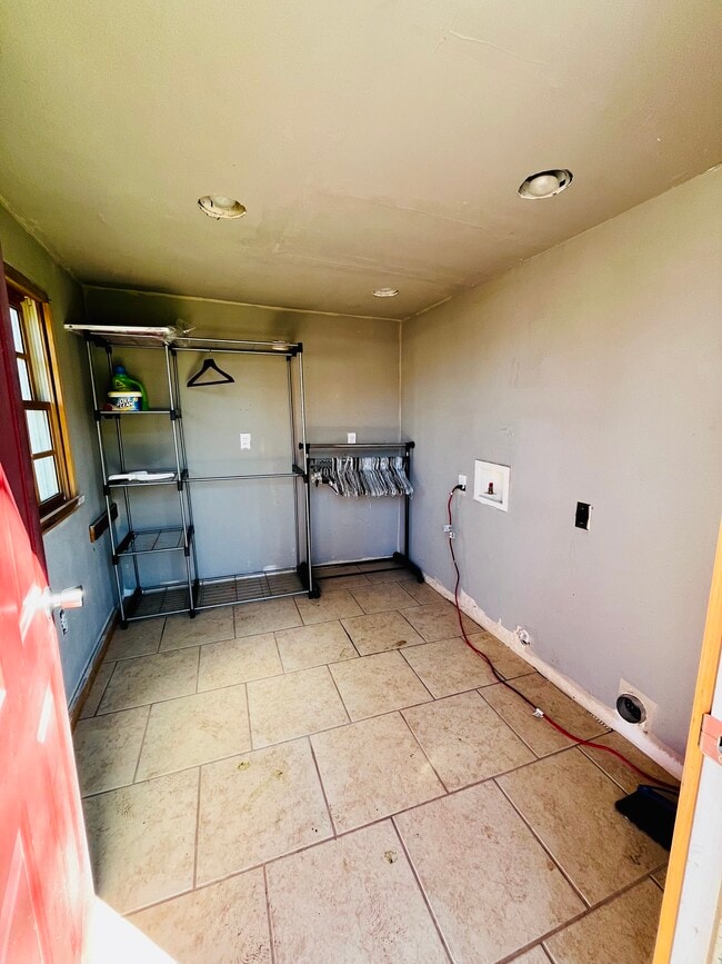 Building Photo - 3817 Frazier Ave