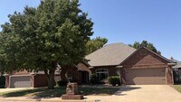 Building Photo - Spacious Edmond 4-Bed, 3-Bath Home with Storm Shelter