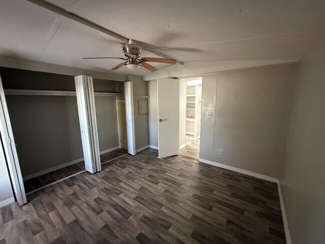 Building Photo - 8135 Tolles Dr