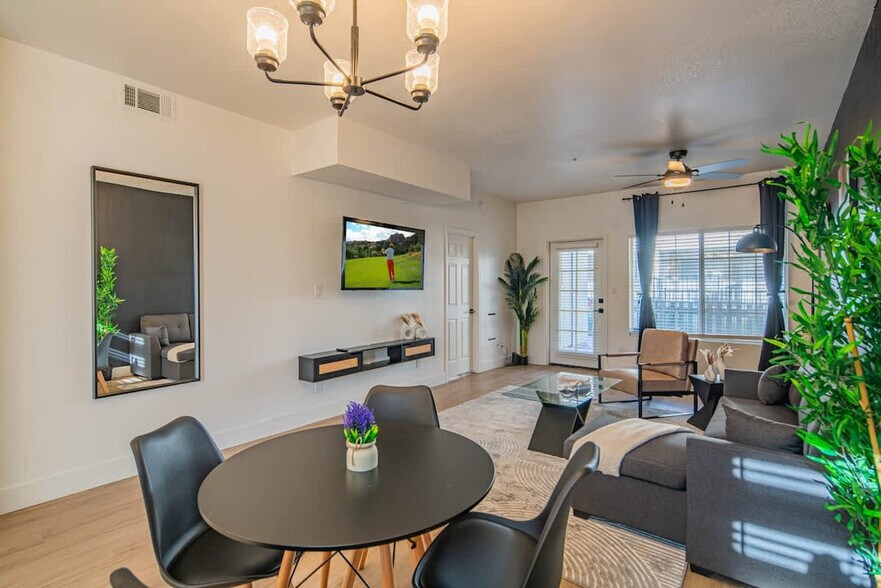 Building Photo - 7900 E Princess Dr