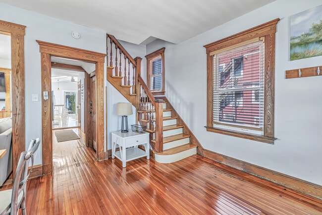 Building Photo - 12 East Ave